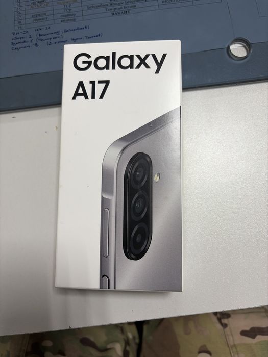 Samsung A17 смартфон