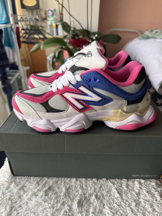 Adidasi New Balance 9060 numarul 37