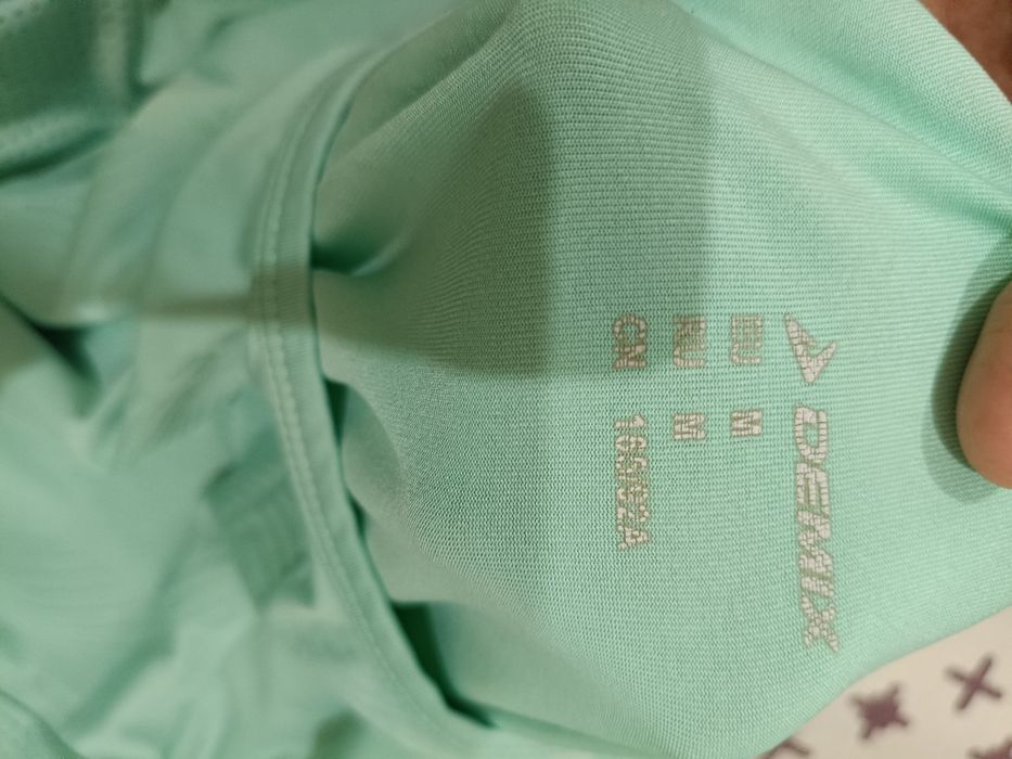 Продам футболку для фитнеса