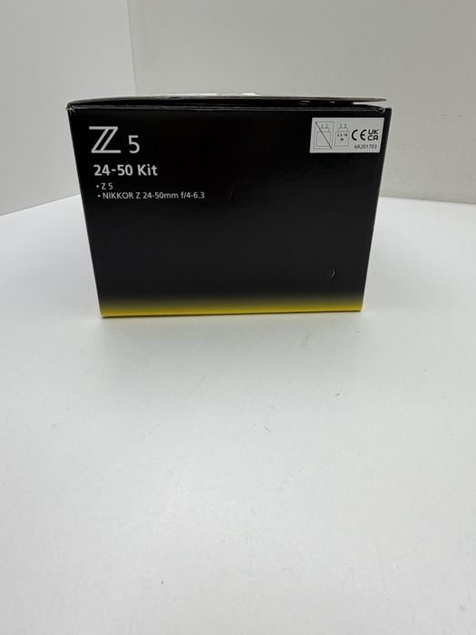 Aparat foto Mirrorless Full-Frame Nikon Z5 Kit cu Obiectiv NIKKOR Z 24-50mm f/4-6.3 WiFi Bluetooth Doar cateva cadre Ca nou