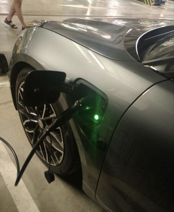 Зарядная станция зарядка для электромобиля 11-22 квт Tesla Bmw Zeekr