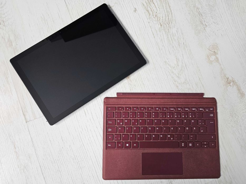 Таблет Microsoft Surface Pro 7 - със неработещо SSD