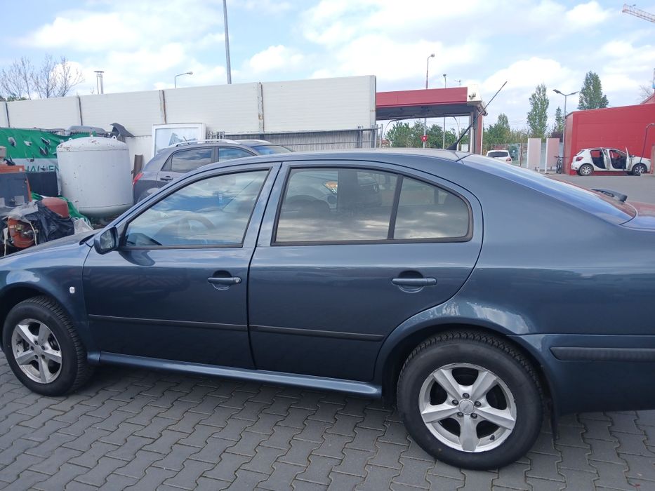 Vând skoda octavia