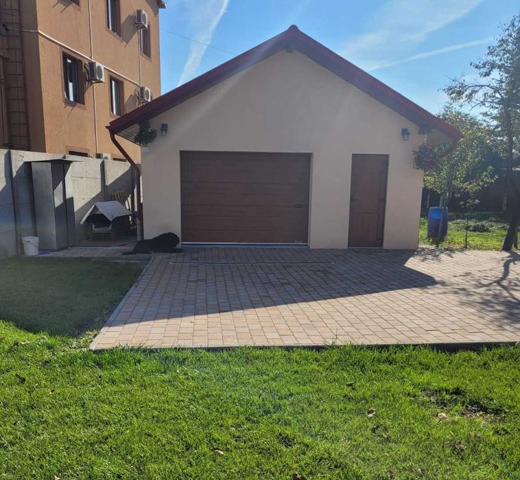 Constructii, Finisaje interioare si exterioare, Tencuieli Gleturi Zugraveli Gresie Faianta Parchet Montare usi Rigips Instalatii Reparatii Acoperisuri