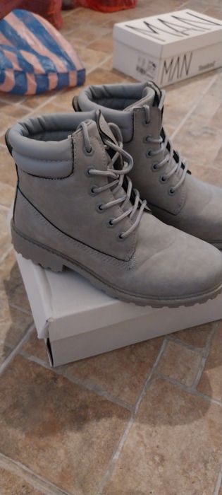 Дамски зимни боти 38 номер.