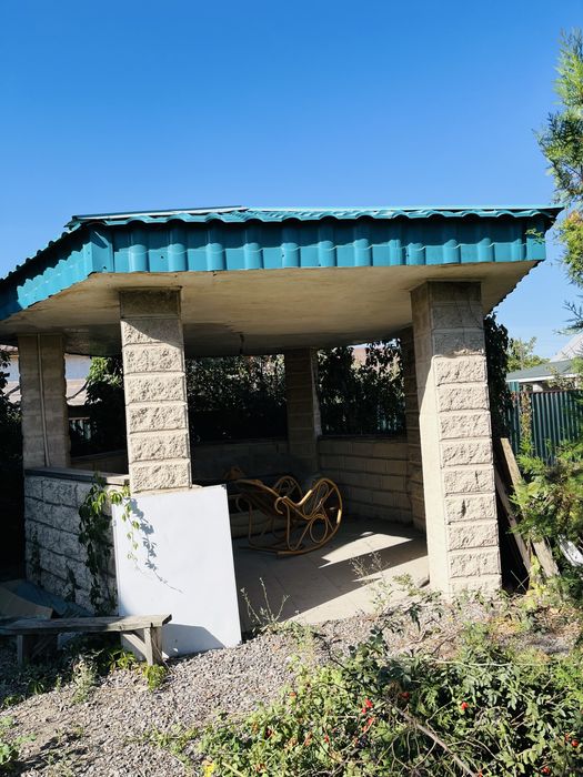 Продам дом. Участок 8 соток