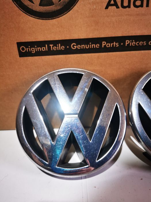 emblema grila fata originala volkswagen passat b5 / passat b5.5