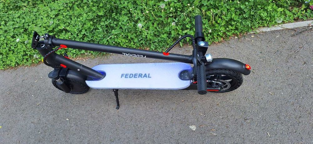 Trotineta electrica - noua la cutie - livrare gratuit oriunde -2025