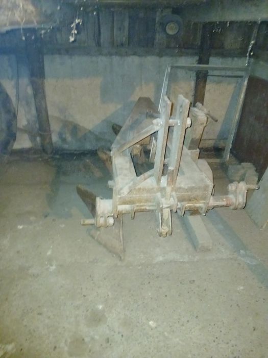 Plug cu 3 brazde de vânzare