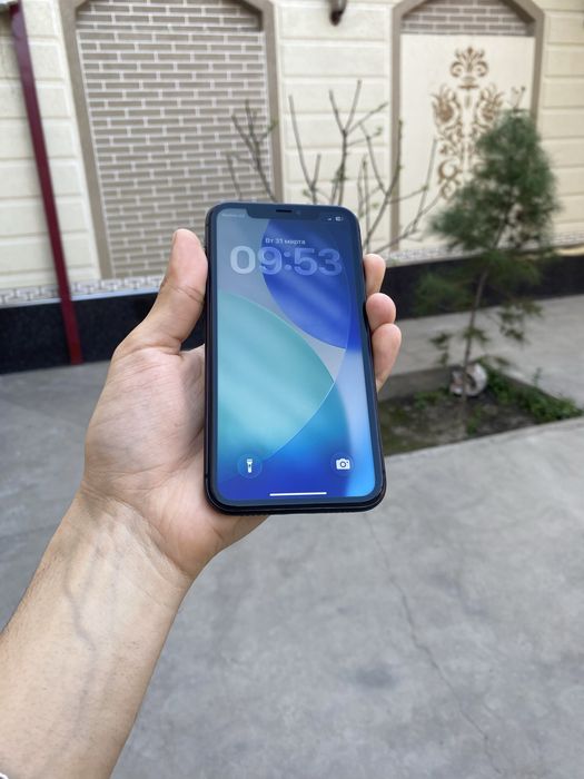 iPhone 11 64gb radnoy