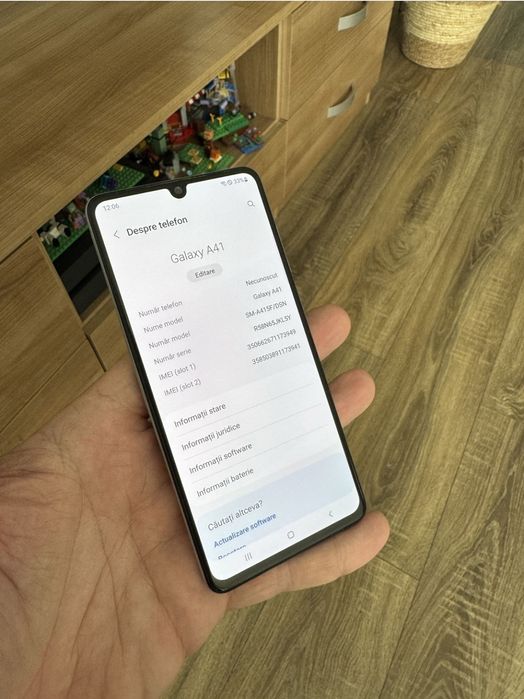 Vând Samsung A40