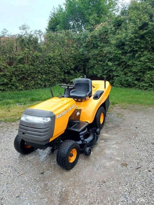 Tractoras gazon Partner 145H CRD
