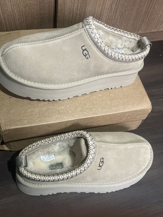 UGG Tazz noi in cutie