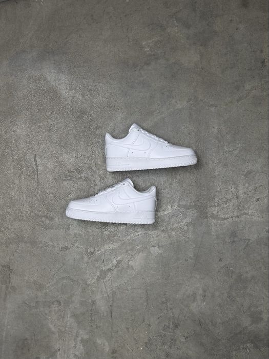 Nike Air Force 1’07 triple white