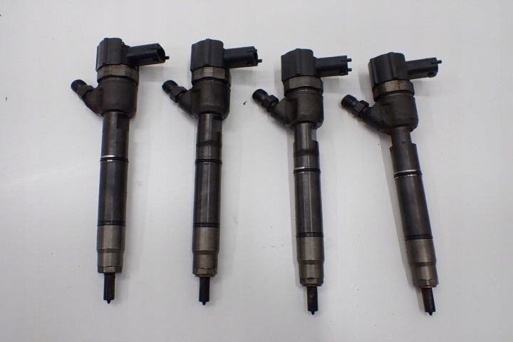 Injectoare 1.7Crdi 33800-2a800 0445110411 Hyundai i40