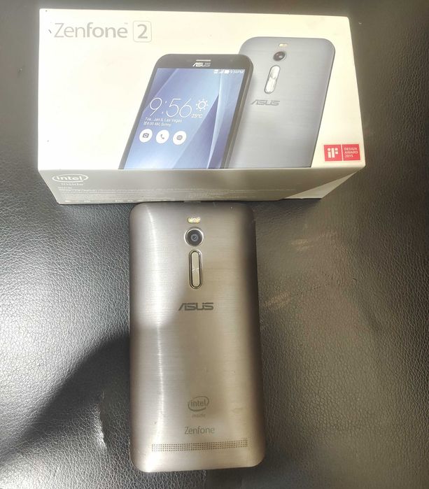 Смартфон ASUS ZenFone 2 / 4/32 ГБ / 4G Dual SIM / NFC