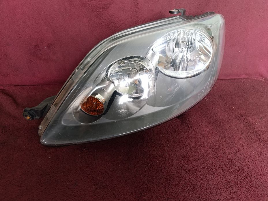 Фара передняя левая на Фольксваген Гольф 5+ из Германии