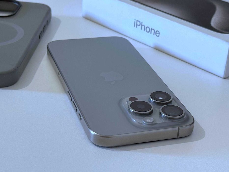 Бартер! Като НОВ! iPhone 15 Pro 256GB Natural Titanium (Сив) 98% Батерия.