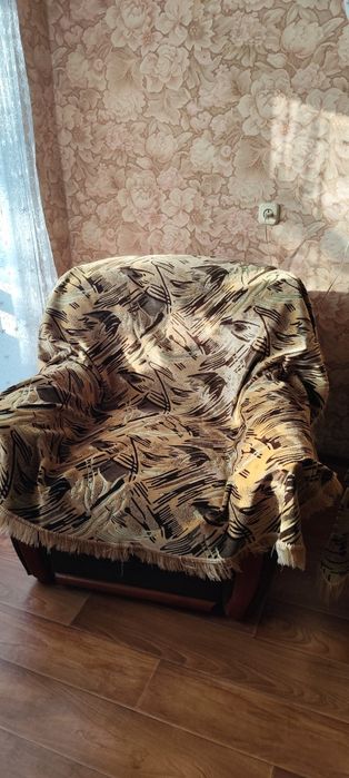 Продам мягкое кресло