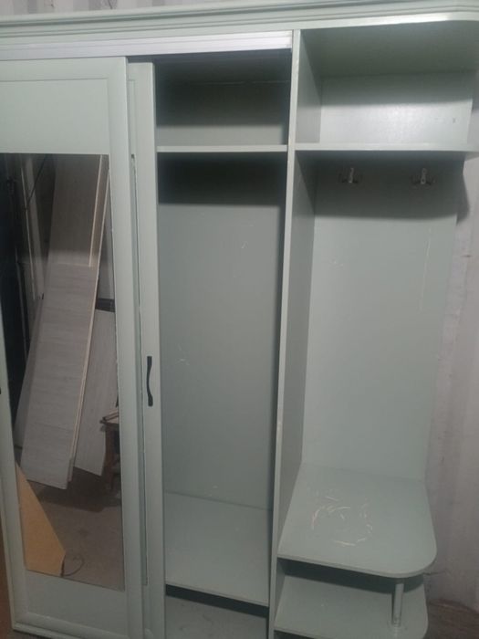 Продается Прихожая с обувницей