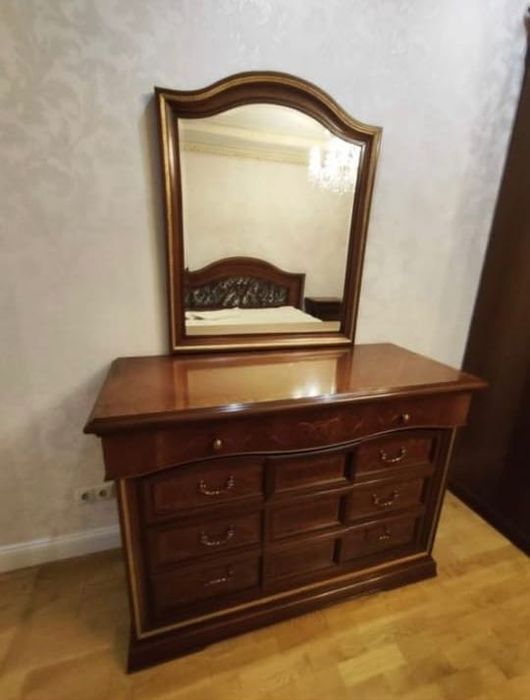 Итальянский спальный гарнитур