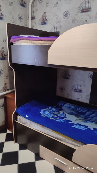 Двухъярусная кровать