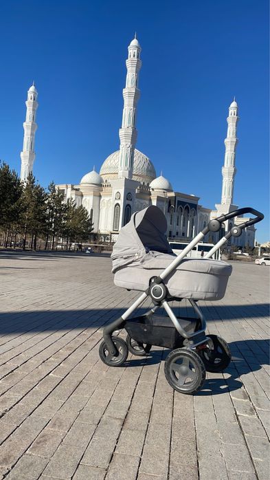 Stokke scoot продам коляску