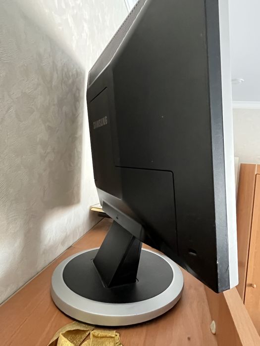 Монитор самсунг