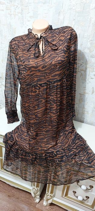 Продам шикарные  платья