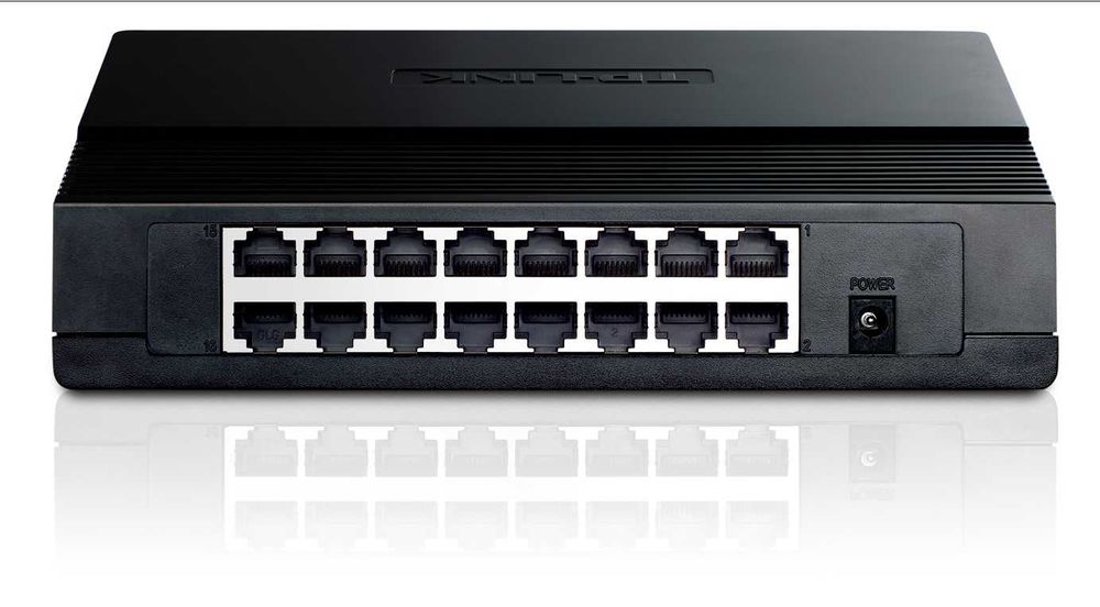 Нови и използвани 16-портови 10/100M Неуправляеми комутатори/суичове