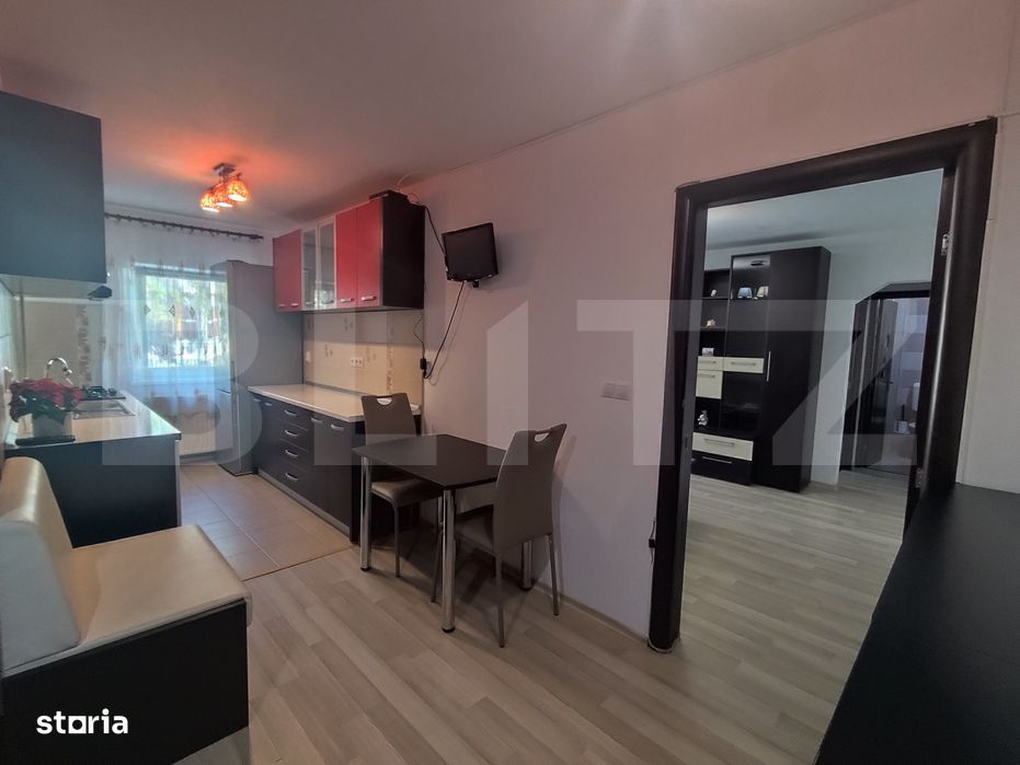Apartament 3 camere, 65 mp, gradina, parcare, zona Tractoru