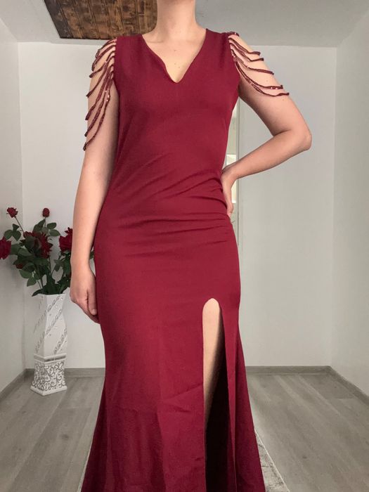 Vând rochie nouă