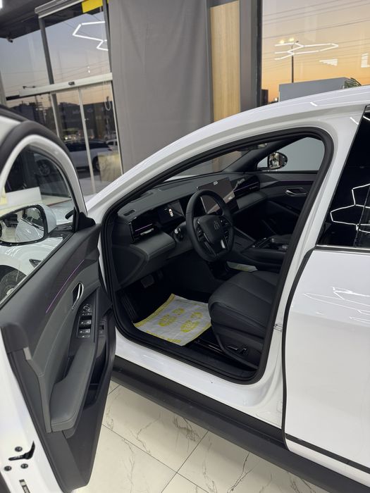 BYD Qin L 2025 — 3