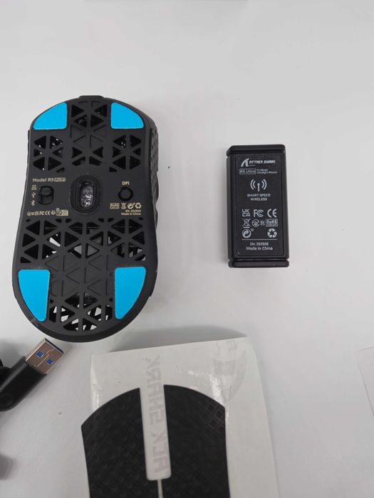 Mouse Gaming ATTACK SHARK R5 Ultra 8K, PAW3950, Negru - Grad E