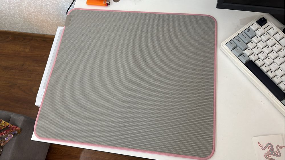 Продам коврик razer strider L