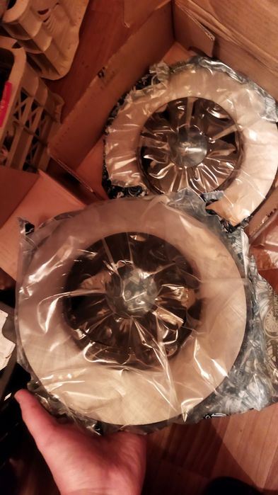 Тормозные диски Тойота Карина Е