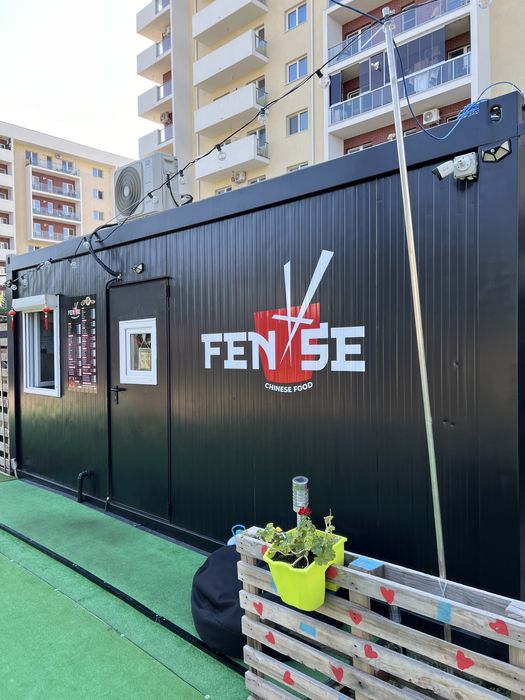 Container Fast Food/ 4000€ doar cu hota+ motor si aerul conditionat.