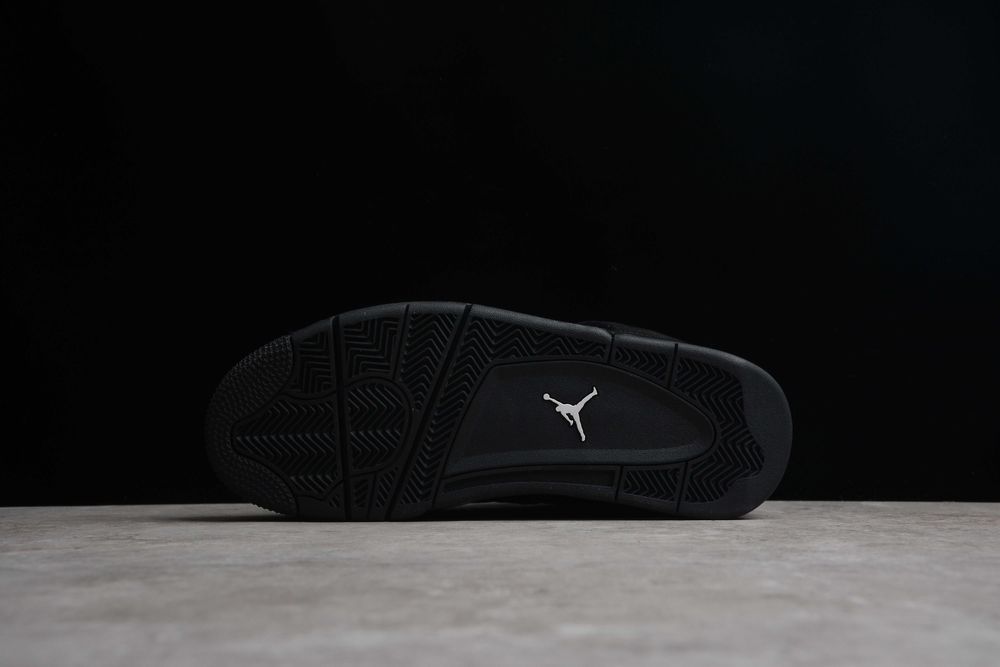 Air Jordan 4 Retro “Black Cat”