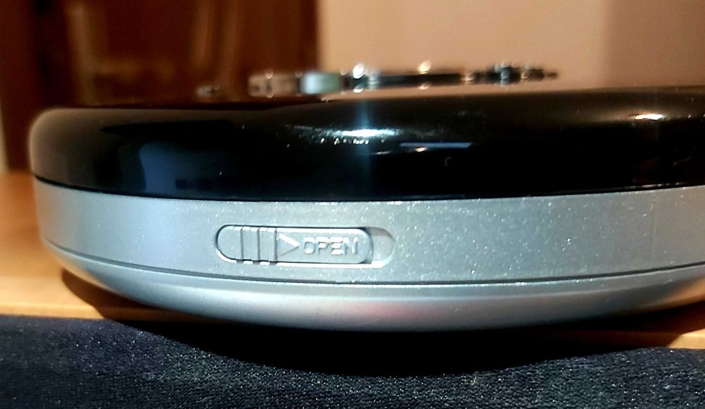 CD Player Portabil AEG CDP 4212 – MP3 & Anti-Shock System