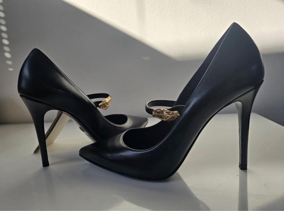 Pantofi stiletto negri  Roberto Cavalli