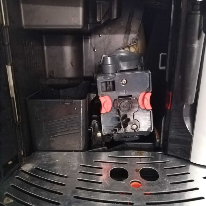 Кафеавтомат Delongi magnifika