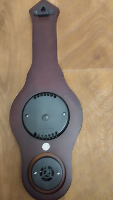 Продам барометр с гигрометром.