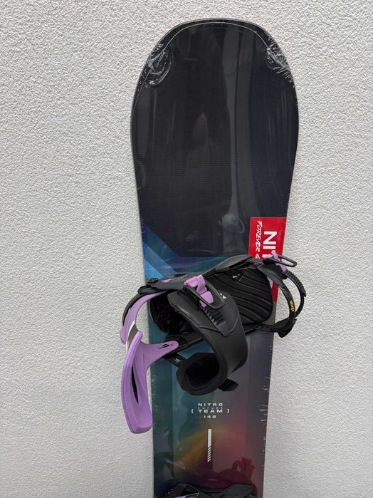 placa noua snowboard nitro future team L142cm