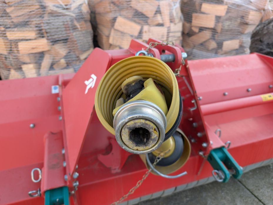 Tocătoare resturi vegetale