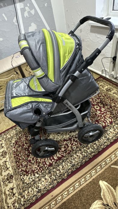 Коляска в очень хорошем состоянии