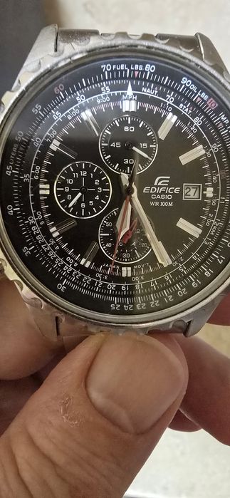 Продавам Casio EF 527