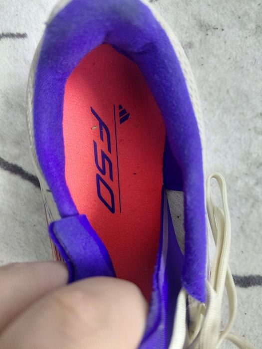 Ghete de fotball F50