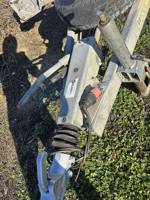 Vând platforma 2 poziții an 2017