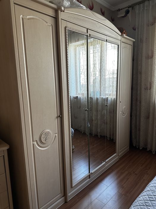 Спальный гарнитур