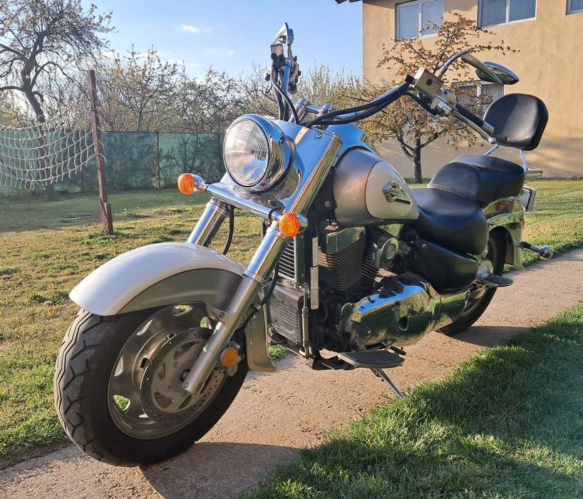 Suzuki Intruder LC 1500 coburi 2 locuri sissy bar